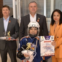 В Оренбурге юные хоккеисты обрели «крылья»