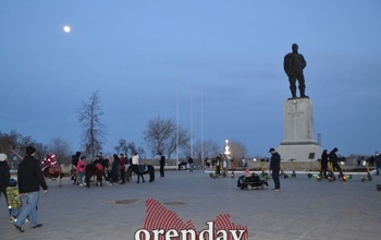 Оренбургский памятник Валерию Чкалову ждет ремонт