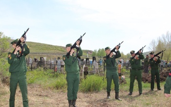 В Оренбургской области простились с мобилизованными бойцами, погибшими на Украине