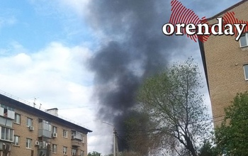 Плотная застройка: в Оренбурге произошел пожар на улице Спартаковской