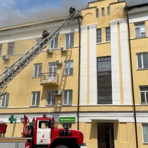 В Оренбурге полыхает объект культурного наследия на улице Советской