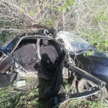 Смертельное ДТП: в Тоцком районе Lada Granta влетела в столб, а после опрокинулась в кювет (18+)