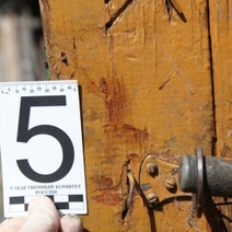 В Илекском районе мужчина пытался зарубить топором знакомую