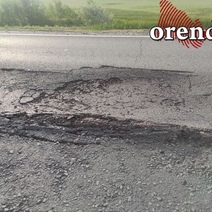 Гостей со всей страны Соль-Илецкий городской округ встречает колдобиной на дороге