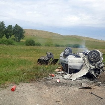 Обе машины, попавшие в жуткое ДТП в Челябинской области, были с оренбургскими номерами (18+)