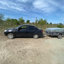 В Оренбуржье неудачливый угонщик оставил в заглохшем автомобиле свой мобильник