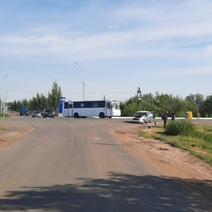 В Оренбургском районе LADA Kalina въехала в LADA Largus и опрокинула его в кювет