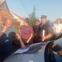 Сотни полицейских и волонтеров разыскивают в Оренбургской области пропавшую девочку