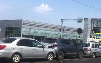Под Оренбургом ДТП собрало целый паровозик из авто
