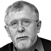 В Оренбурге скончался известный поэт, бард, журналист Александр Аверьянов