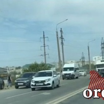 Под Оренбургом столкнулись большегруз и две легковушки, пострадал водитель и ребенок