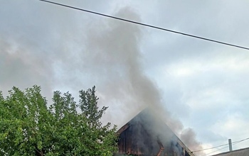 В Оренбуржье из-за короткого замыкания сгорел дом