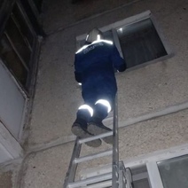 Оренбурженка не могла попасть в квартиру, где был заперт ее годовалый сын