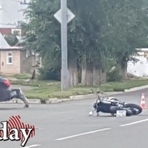 В Оренбурге на ул. Магнитогорской байкер столкнулся с автомобилем