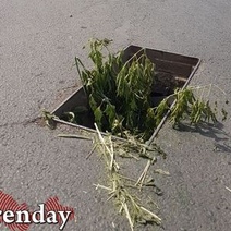 Около 100 000 рублей оренбурженка отсудила у мэрии за открытый люк