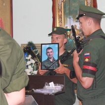 В Оренбургской области простились с двумя погибшими в ходе СВО бойцами