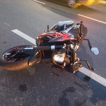 В Оренбурге на ул. Чкалова 60-летний мотоциклист догнал «Киа-Рио»