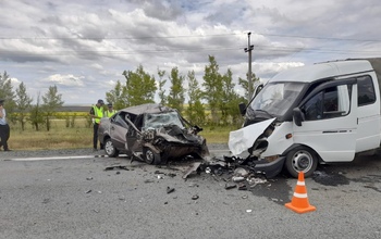 В Октябрьском районе в ДТП с грузовой Газелью погибли два человека (18+)