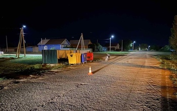 Под Оренбургом 12-летний подросток на мопеде сбил девочку