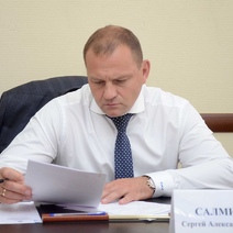 Мэру Оренбурга Сергею Салмину срочно потребовался советник-консультант