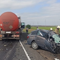 Под Сорочинском пожарные достали тело погибшего водителя из искорёженной машины (18+)