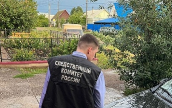 В Соль-Илецке водитель задавил своего родственника после драки (18+)