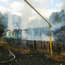 В Абдулино из-за детской шалости сгорел дом многодетной семьи