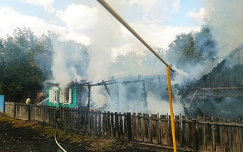 В Абдулино из-за детской шалости сгорел дом многодетной семьи