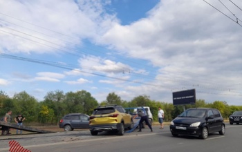 В Оренбурге на улице Театральной произошло ДТП