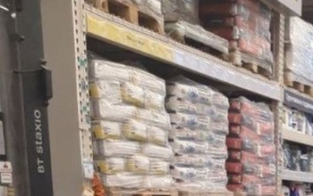 В Оренбурге продавец прихватил с витрины инструменты и телефон начальника, и ушел в закат