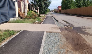 Чиновники объяснили, почему в Весеннем появились кривые тротуары