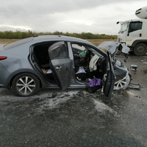 Под Саракташом при столкновении большегруза и Kia Rio погибла водитель легковушки (18+)