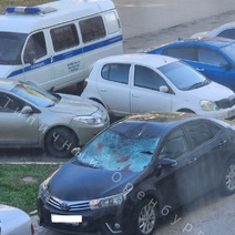 В Оренбурге с 9 этажа выпал мужчина (18+)