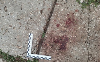В Беляевском районе мужчина вонзал и вонзал вилку в горло товарища (18+)