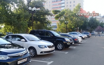 На каких автомобилях ездят Сергей Салмин и чиновники из мэрии Оренбурга