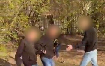 Подростки, избившие двух мужчин в парке, предстанут перед судом