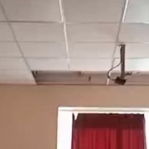 В отремонтированной оренбургской гимназии обвалился потолок