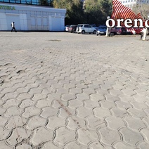 Центр развалин и отторжения, но с манящим запахом бургеров ждет туристов в Оренбурге