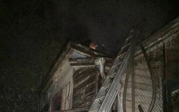 В Оренбурге при тушении пожара серьезно пострадал сотрудник МЧС