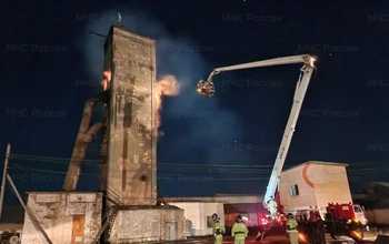 В Кваркенском районе ночью загорелась зерносушилка