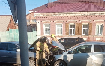 В Оренбурге на перекрёстке Ташкентской и Пролетарской произошло ДТП