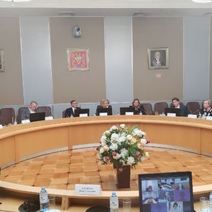 Московские зарплаты местным учителям не нужны! - такую версию высказал Алексей Пахомов, министр образования Оренбуржья