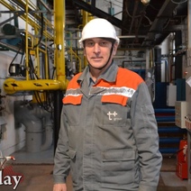 Пришел по объявлению, а остался до пенсии: как дядя Миша 30 лет согревает оренбуржцев