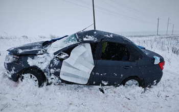 В Бузулукском районе разбился автомобиль Lada Granta, пострадали люди