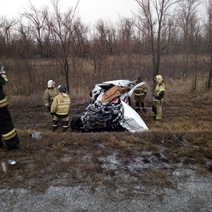 Двое насмерть: под Оренбургом автомобиль Kia влетел под КамАЗ (18+)