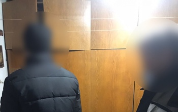 В Оренбурге отец научил сына премудростям жизни при помощи ножа