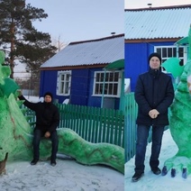 Супруги из Оренбургской области неизменно лепят во дворе символ года