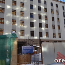 Многострадальную поликлинику на месте гостиницы «Баку» обещают открыть к лету