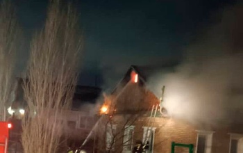 В Орске из-за неисправности электрооборудования сгорел дом