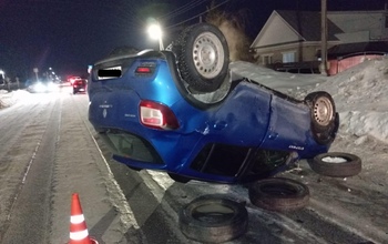 В Саракташе пострадала водитель опрокинувшегося «Рено Сандеро»